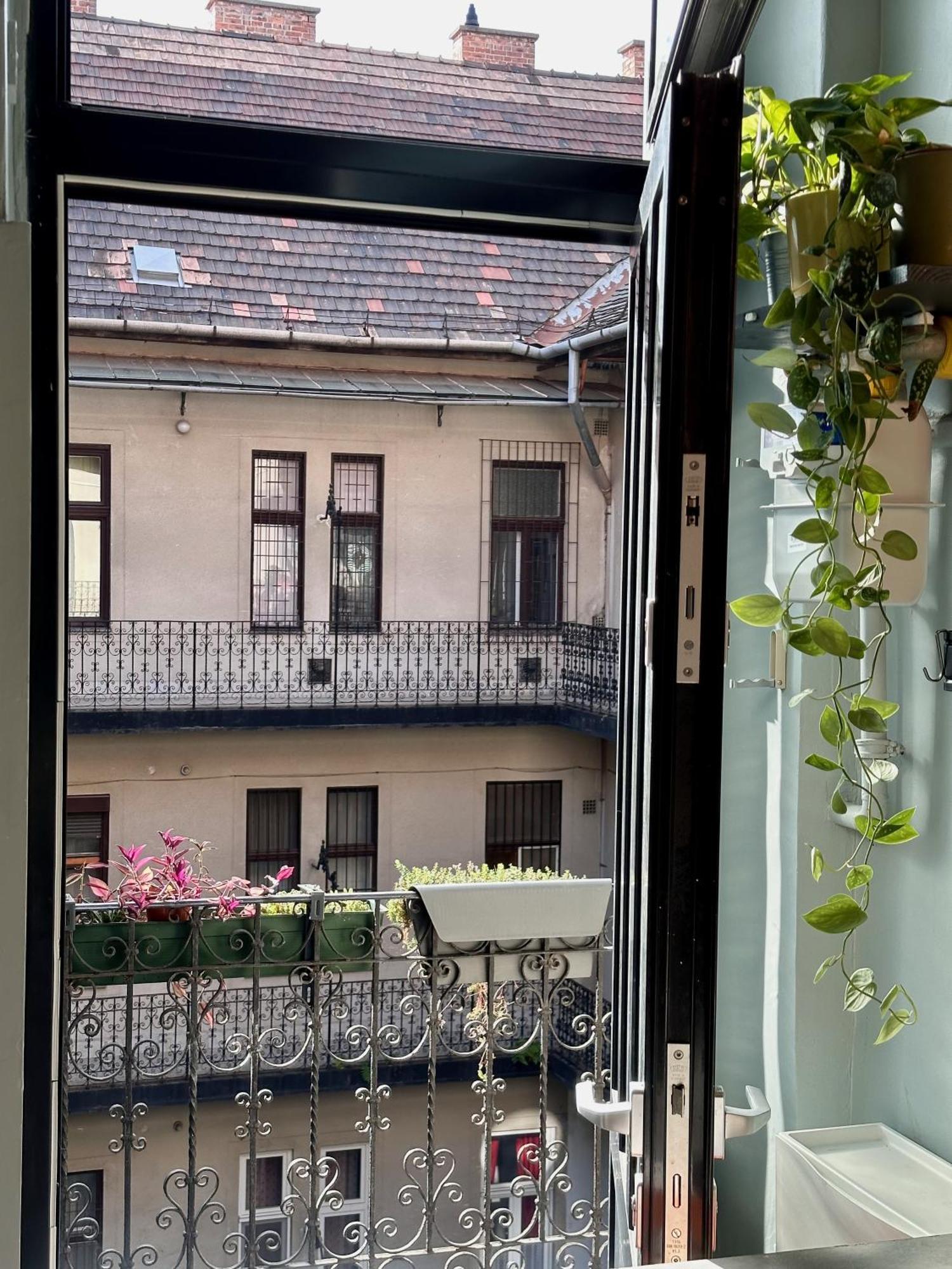 Centrally Located Studio Near Keleti Palyaudvar Budapest Exterior photo